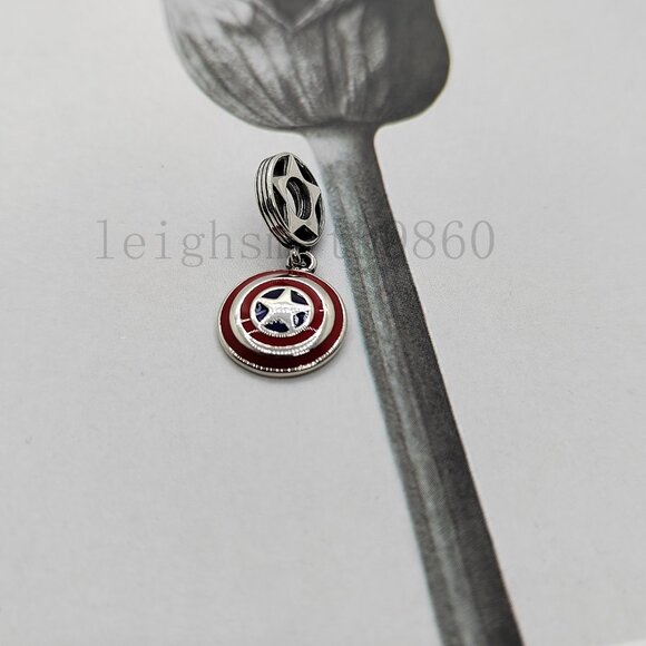 Pandora Marvel The Avengers Captain America Shield Dangle Charm - Picture 6 of 6